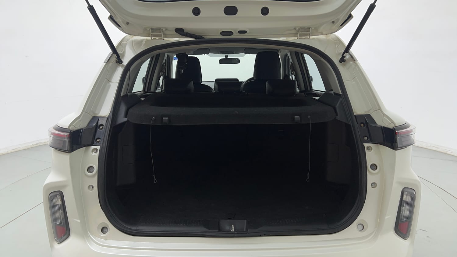 Used 2023 Maruti Suzuki Grand Vitara Sigma Smart Hybrid Petrol Manual interior DICKY INSIDE VIEW