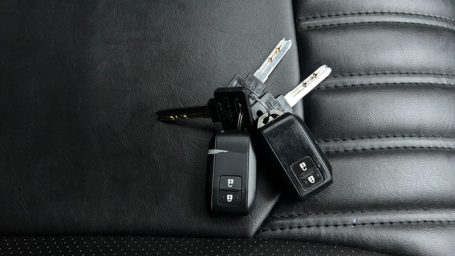 Used 2023 Maruti Suzuki Grand Vitara Sigma Smart Hybrid Petrol Manual extra CAR KEY VIEW