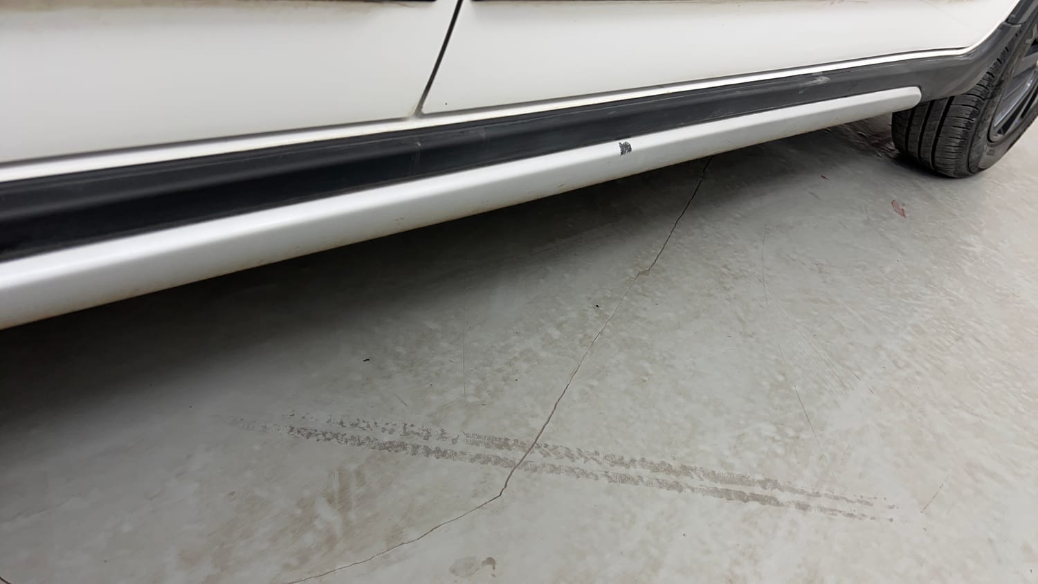 Used 2025 Maruti Suzuki Wagon R ZXI Plus 1.2 Petrol Manual dents MINOR SCRATCH