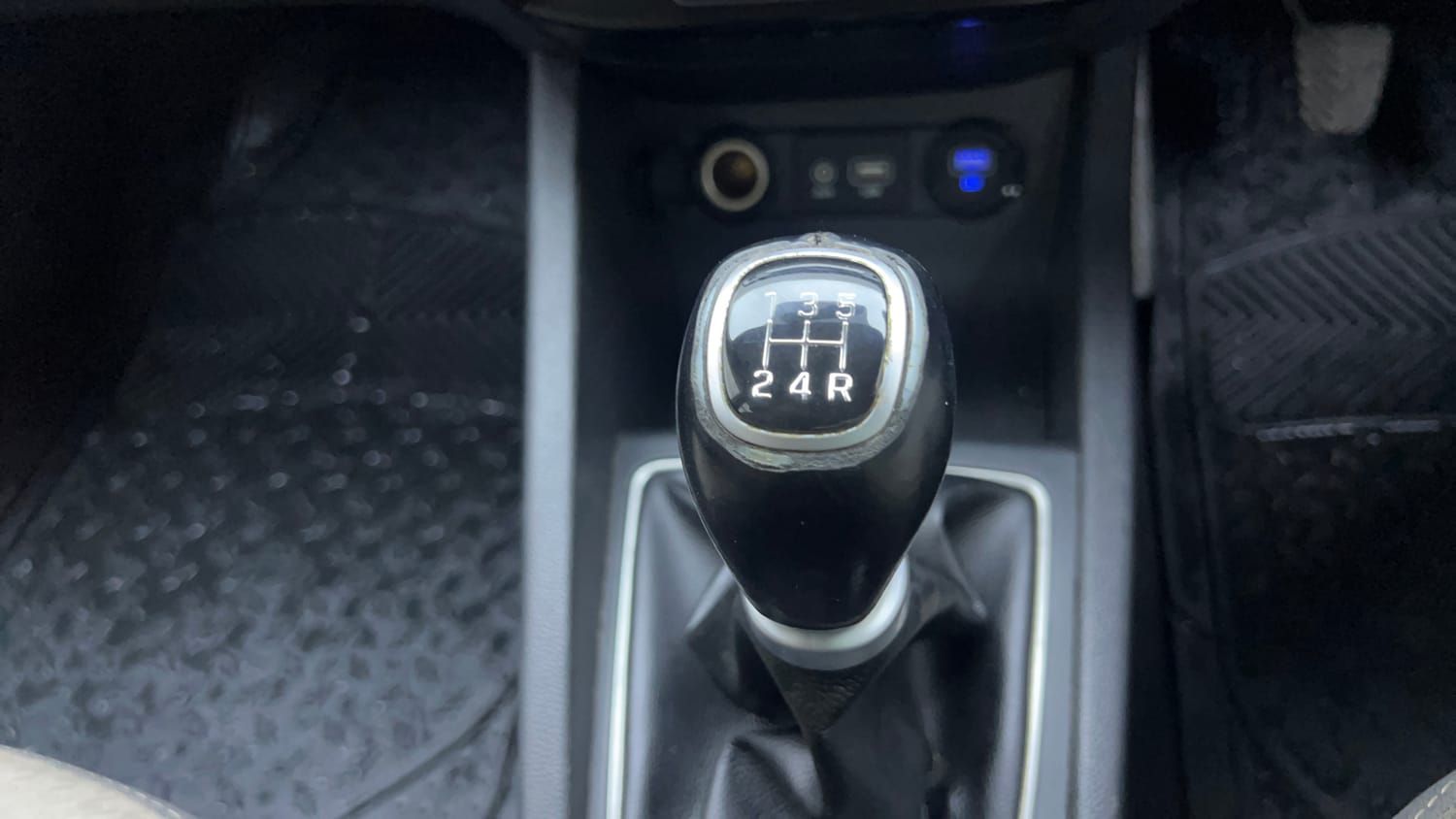 Used 2018 Hyundai Elite i20 Asta 1.2 (O) Petrol Manual interior GEAR  KNOB VIEW