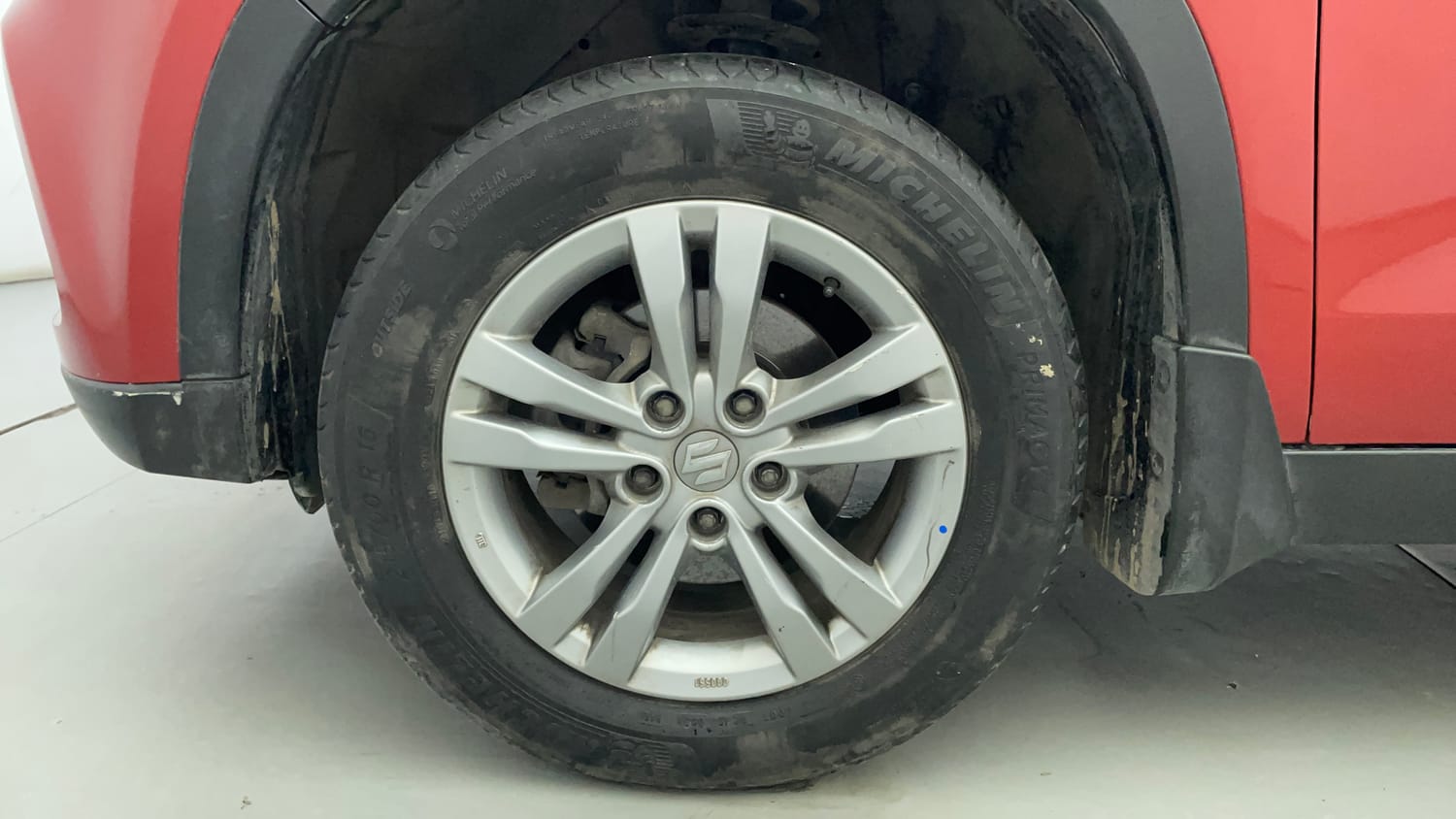 Used 2016 Maruti Suzuki Vitara Brezza ZDi+ Dual Tone Diesel Manual tyres LEFT FRONT TYRE RIM VIEW