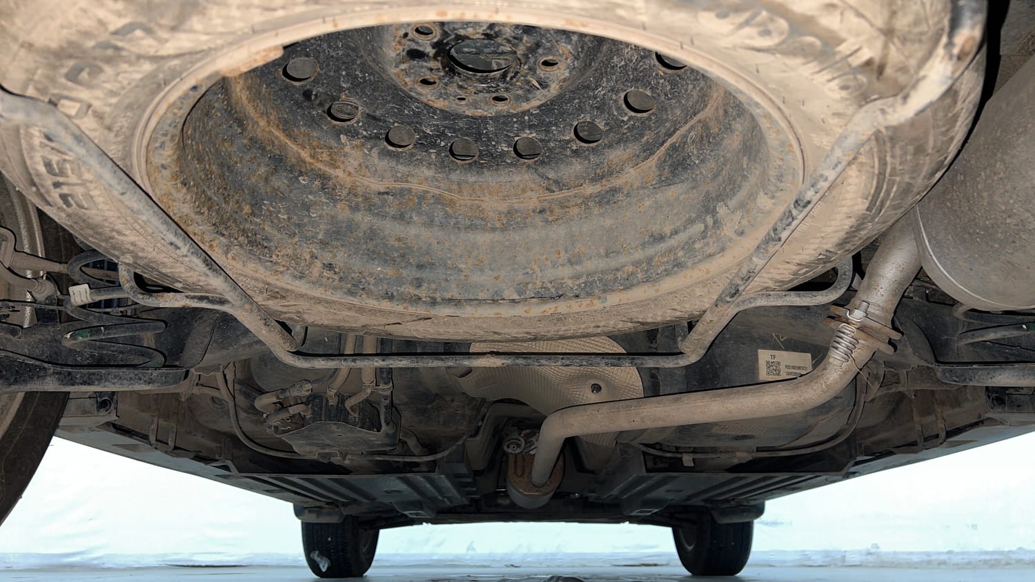 Used 2023 Toyota Urban Cruiser Hyryder V Hybrid Dual Tone Hybrid Automatic extra REAR UNDERBODY VIEW (TAKEN FROM REAR)