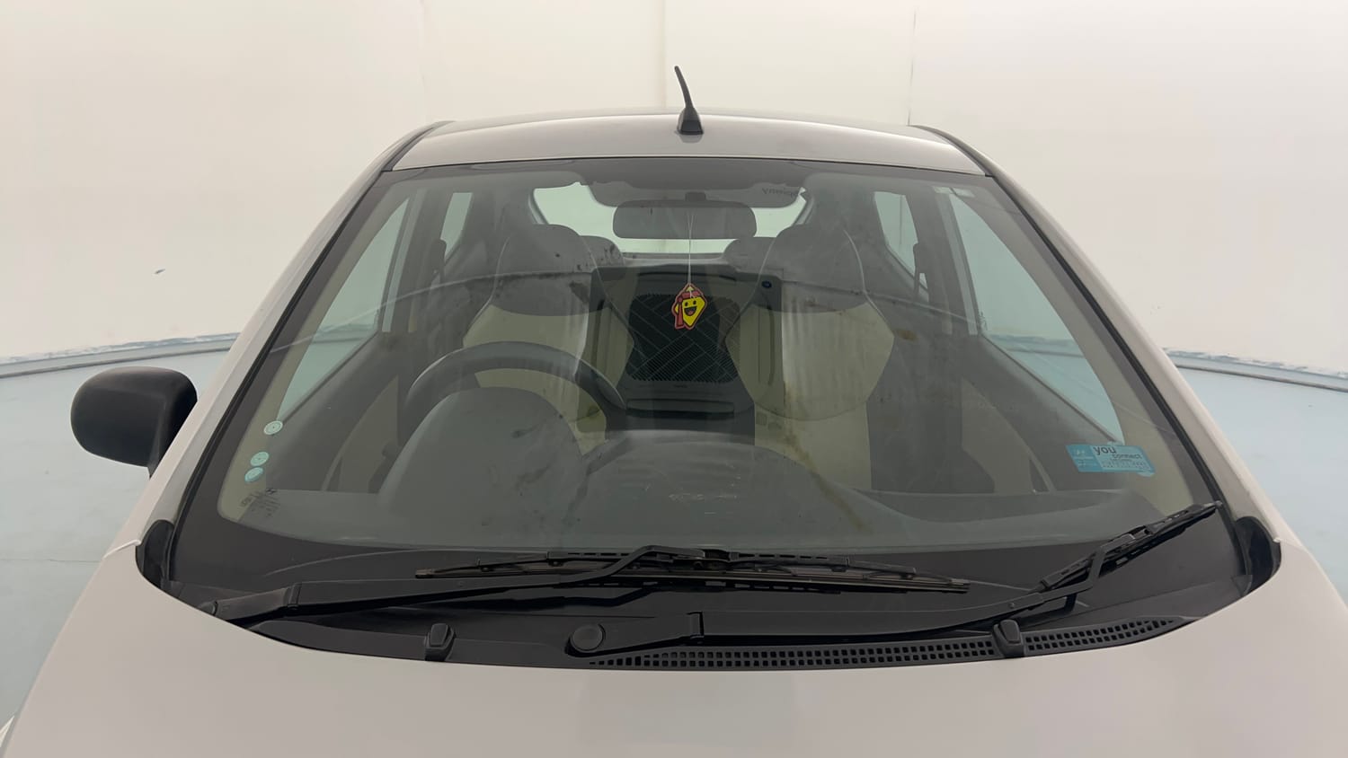 Used 2016 Hyundai Eon Era + Petrol Manual exterior FRONT WINDSHIELD VIEW