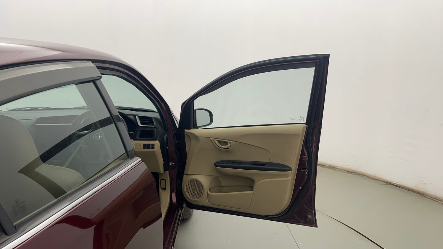 Used 2017 Honda Amaze 1.2 S i-VTEC Petrol Manual interior RIGHT FRONT DOOR OPEN VIEW