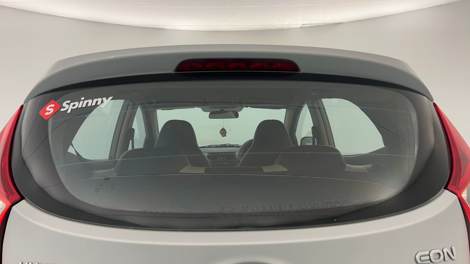 Used 2016 Hyundai Eon Era + Petrol Manual exterior BACK WINDSHIELD VIEW