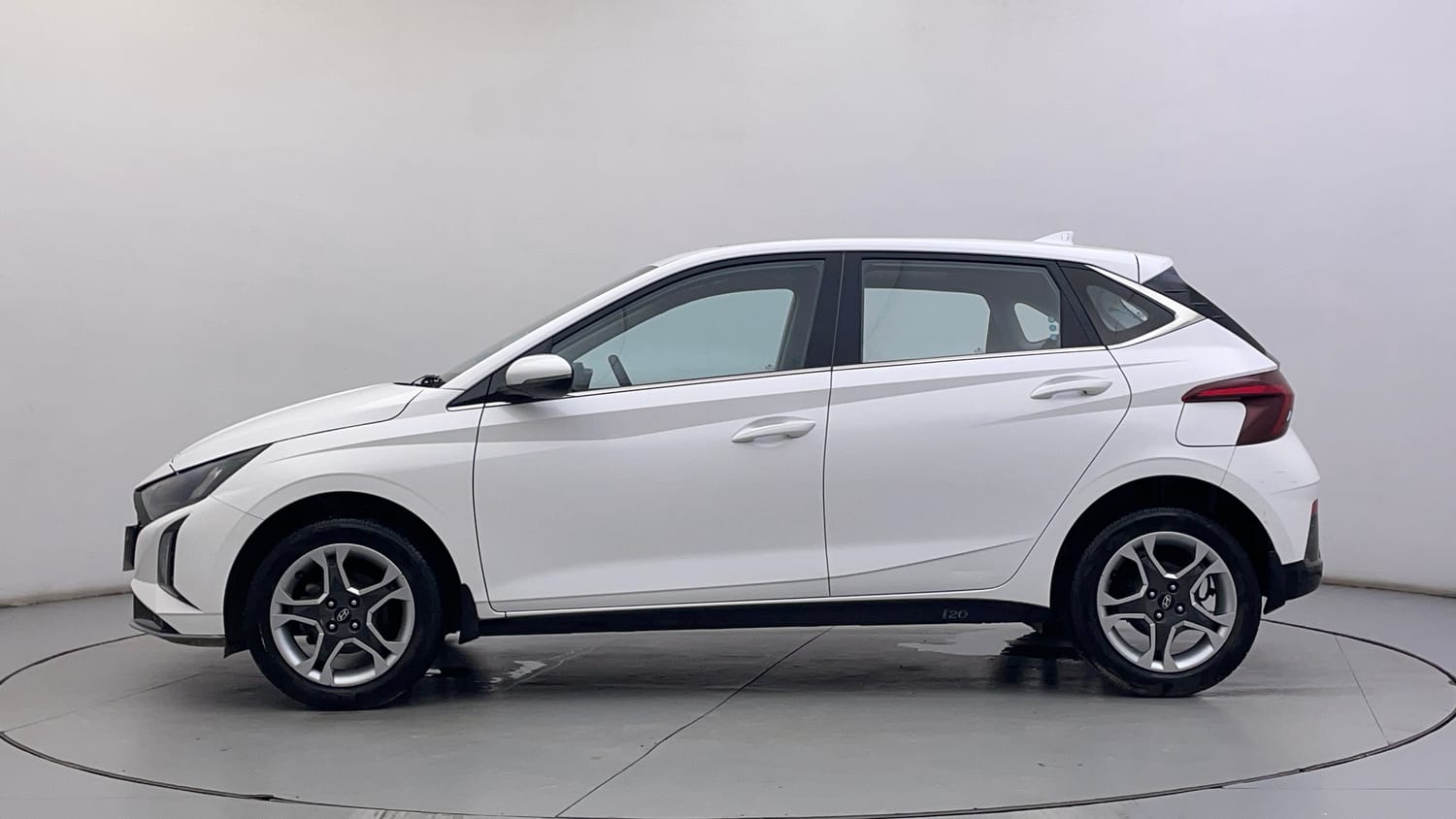 Used 2024 Hyundai i20 Sportz (O) 1.2 IVT Petrol Automatic exterior LEFT SIDE VIEW