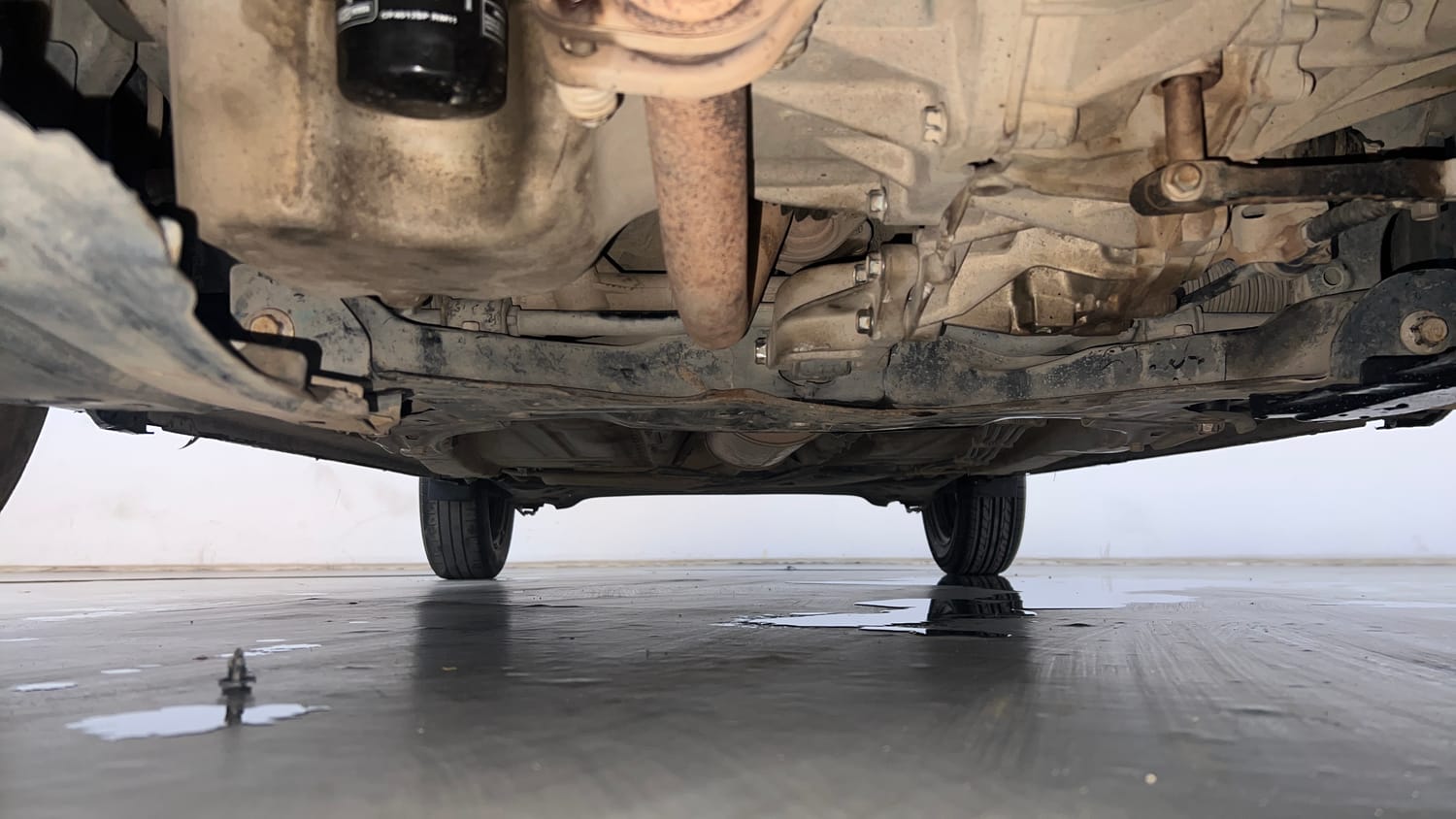 Used 2017 Maruti Suzuki Baleno Delta 1.2 Petrol Manual extra FRONT LEFT UNDERBODY VIEW