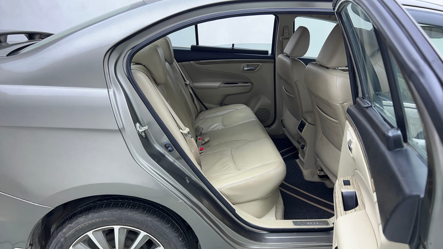 Used 2019 Maruti Suzuki Ciaz Alpha Hybrid 1.5 AT Petrol Automatic interior RIGHT SIDE REAR DOOR CABIN VIEW