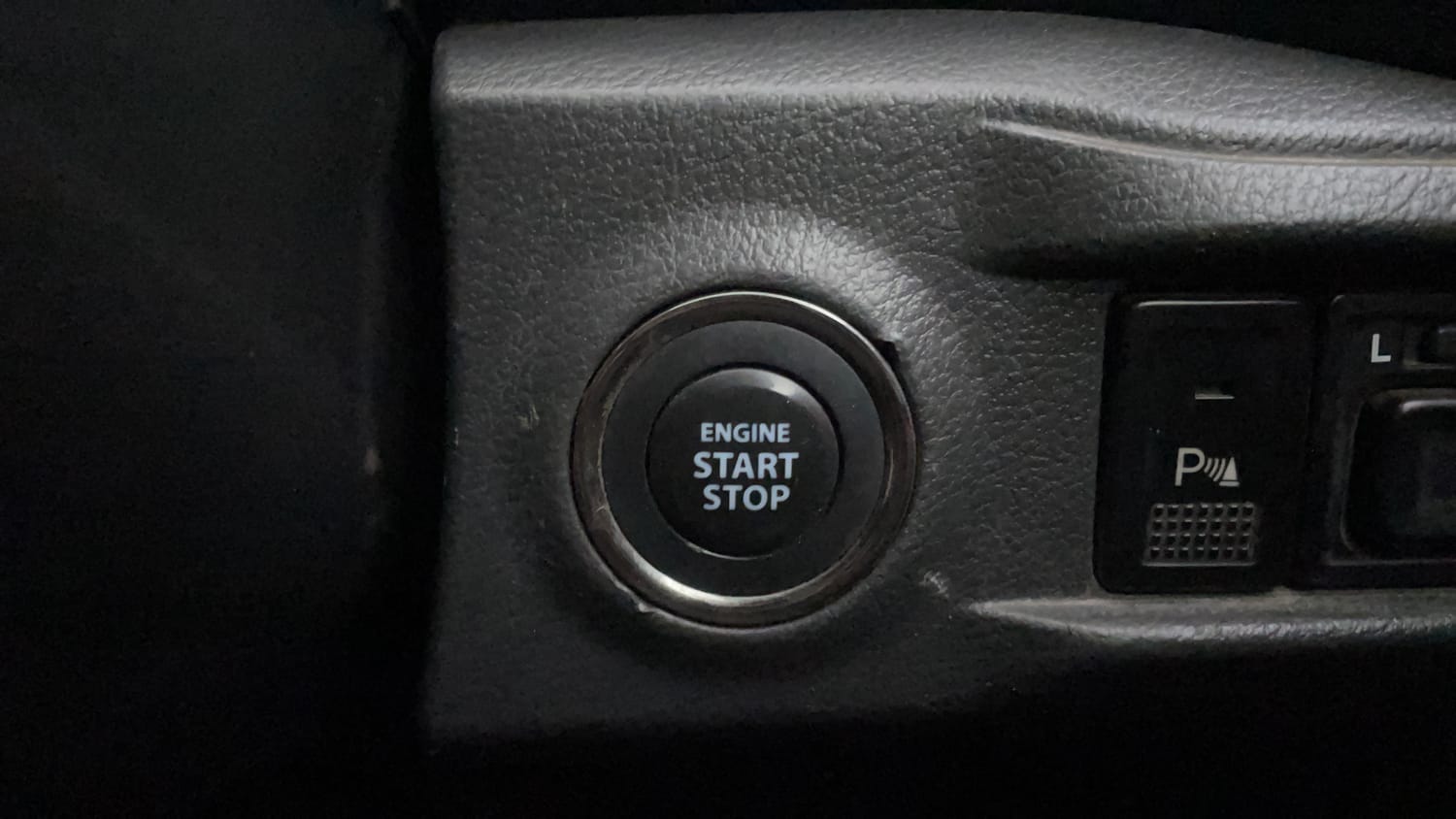 Used 2016 Maruti Suzuki Vitara Brezza ZDi+ Dual Tone Diesel Manual top_features Keyless start