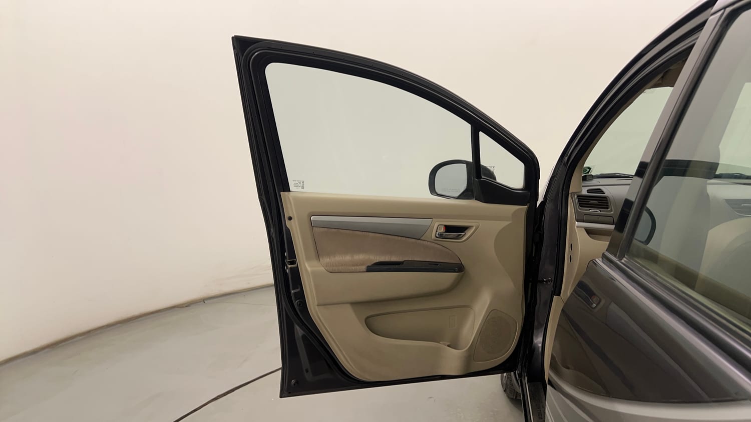 Used 2013 Maruti Suzuki Ertiga Vxi Petrol Manual interior LEFT FRONT DOOR OPEN VIEW