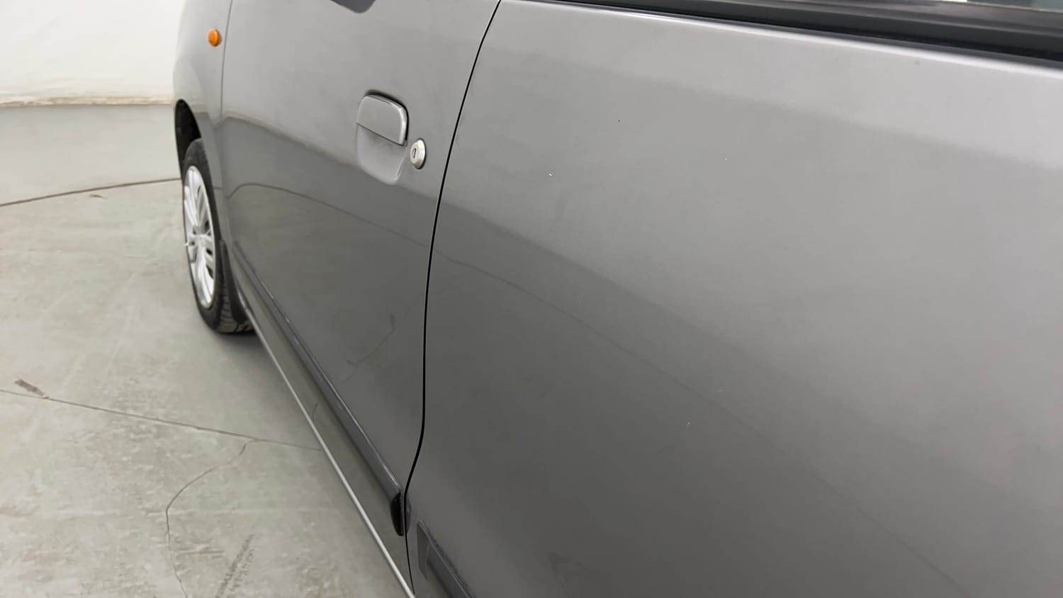 Used 2017 Maruti Suzuki Wagon R 1.0 VXI AMT (O) Petrol Automatic dents MINOR SCRATCH
