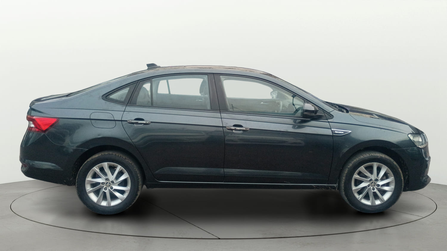 Used 2023 Skoda Slavia Ambition 1.0L TSI MT Petrol Manual exterior RIGHT SIDE VIEW