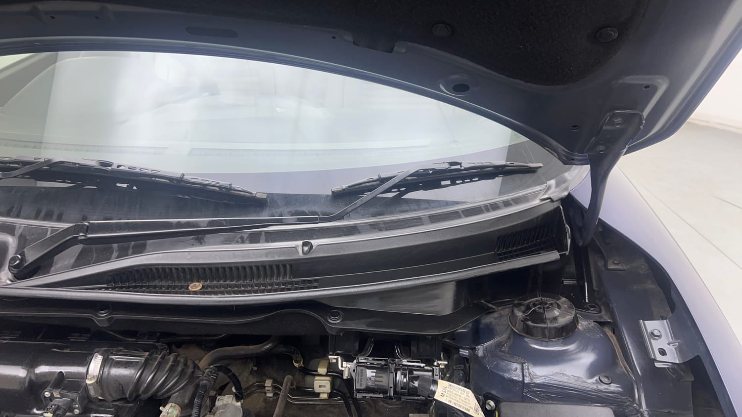 Used 2021 Maruti Suzuki Dzire ZXi Plus AGS Petrol Automatic engine ENGINE LEFT SIDE HINGE & APRON VIEW