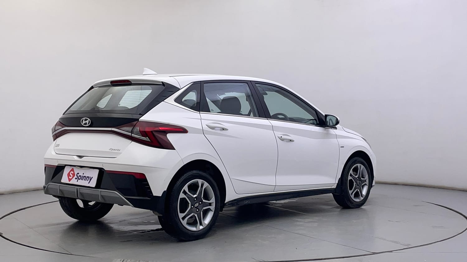 Used 2024 Hyundai i20 Sportz (O) 1.2 IVT Petrol Automatic exterior RIGHT REAR CORNER VIEW