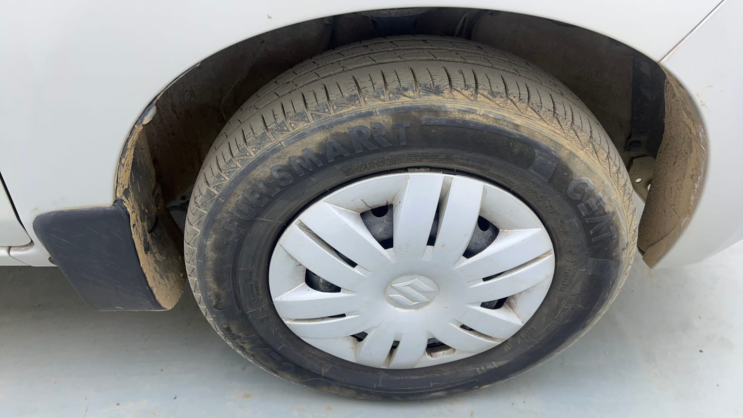 Used 2023 Maruti Suzuki Alto 800 Vxi Plus Petrol Manual tyres RIGHT FRONT TYRE RIM VIEW