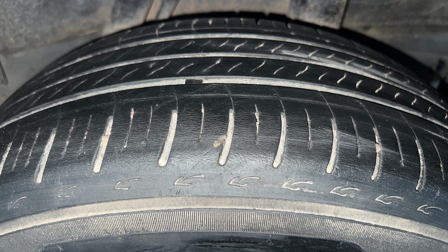 Used 2023 Honda City V Petrol MT Petrol Manual tyres LEFT REAR TYRE TREAD VIEW