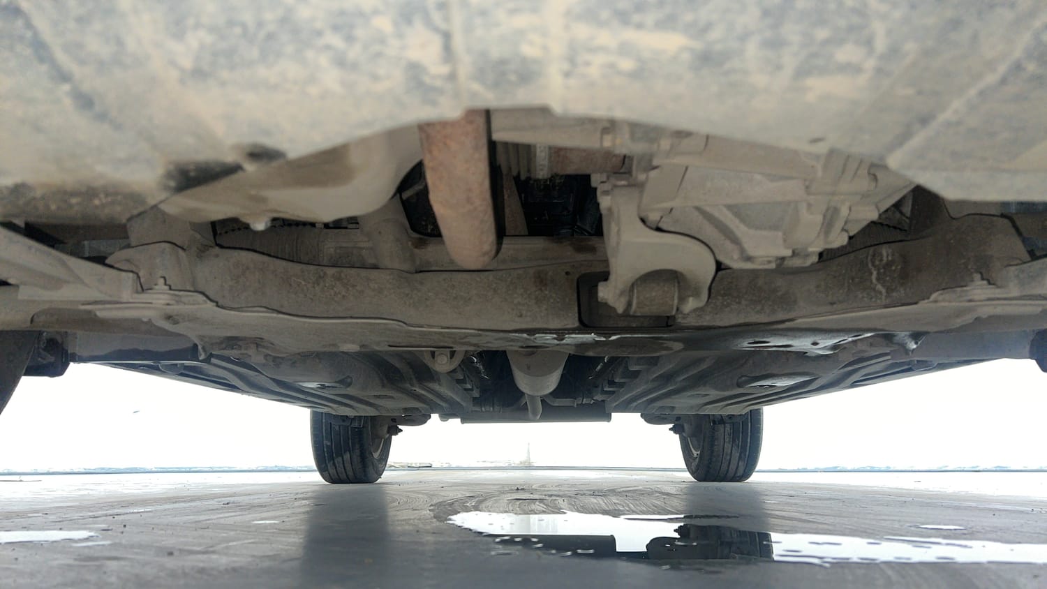 Used 2022 maruti-suzuki Vitara Brezza ZXi Plus Petrol Manual extra FRONT LEFT UNDERBODY VIEW