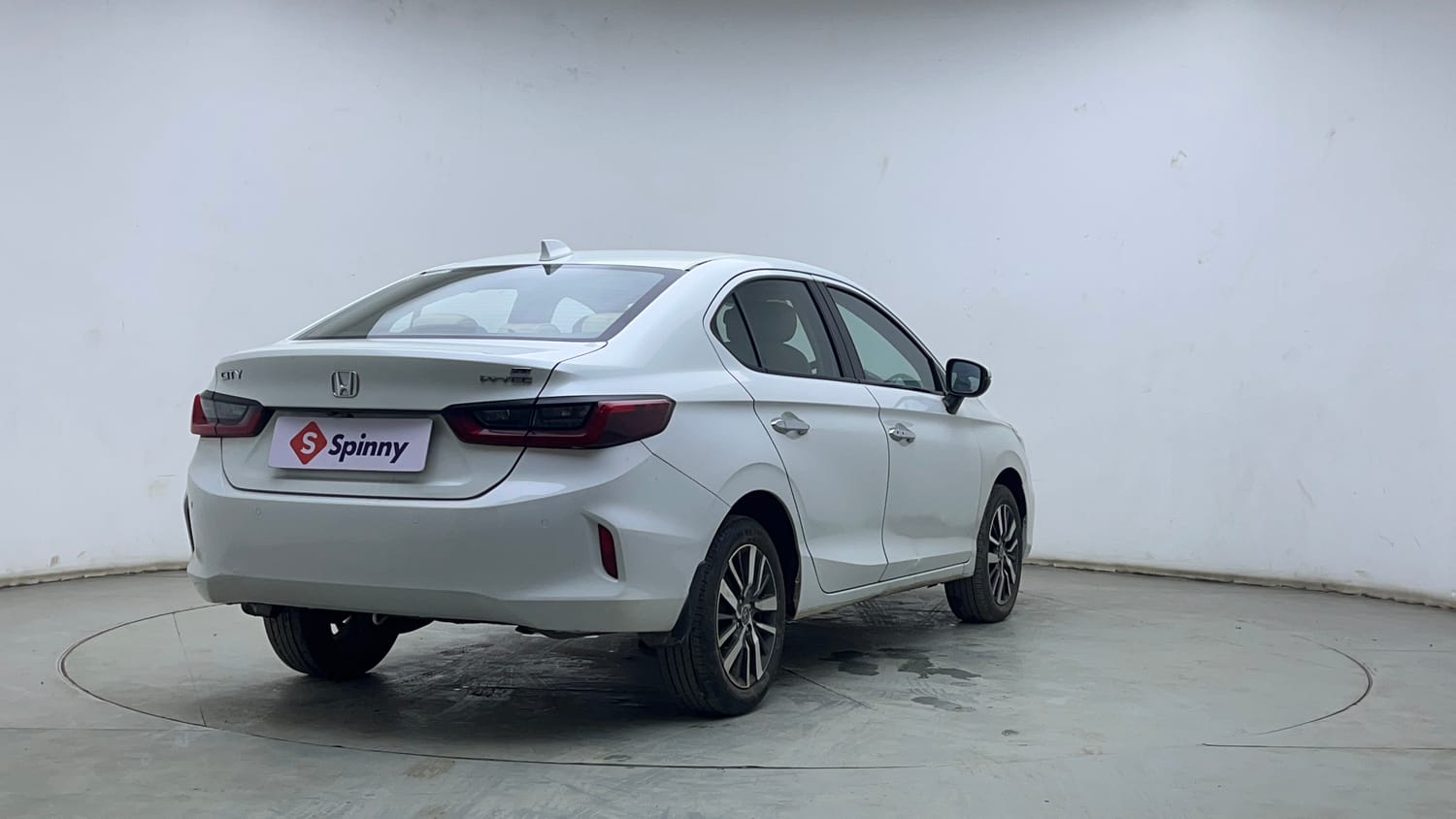 Used 2022 Honda City ZX CVT Petrol Petrol Automatic exterior RIGHT REAR CORNER VIEW