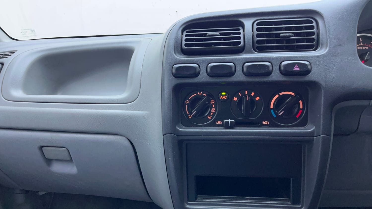 Used 2012 Maruti Suzuki Alto K10 VXi Petrol Manual interior MUSIC SYSTEM & AC CONTROL VIEW