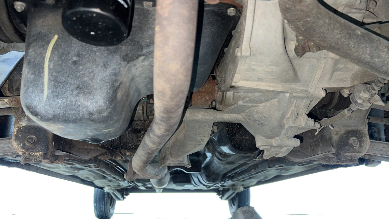 Used 2017 Maruti Suzuki Alto 800 VXi Petrol Manual extra FRONT LEFT UNDERBODY VIEW