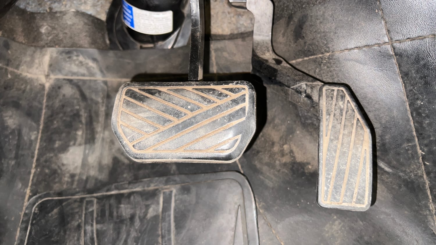 Used 2016 Maruti Suzuki Wagon R 1.0 VXI AMT Petrol Automatic interior PEDALS VIEW