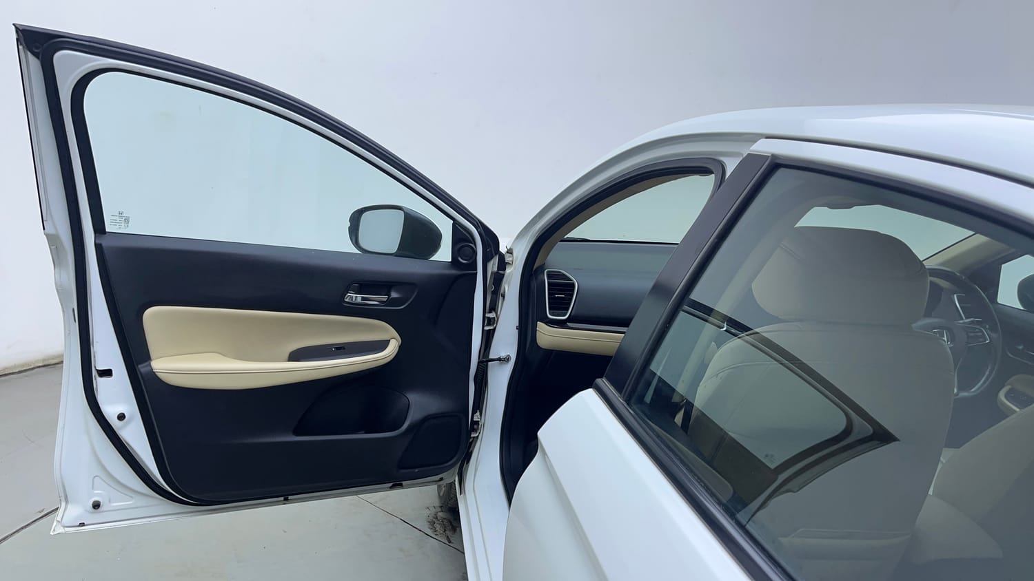 Used 2022 Honda City ZX CVT Petrol Petrol Automatic interior LEFT FRONT DOOR OPEN VIEW