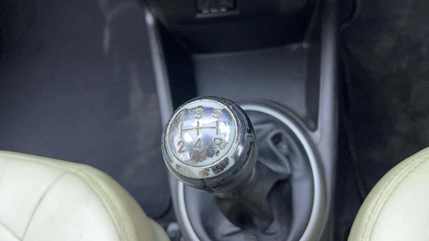 Used 2012 Hyundai i20 Sportz 1.2 Petrol Manual interior GEAR  KNOB VIEW