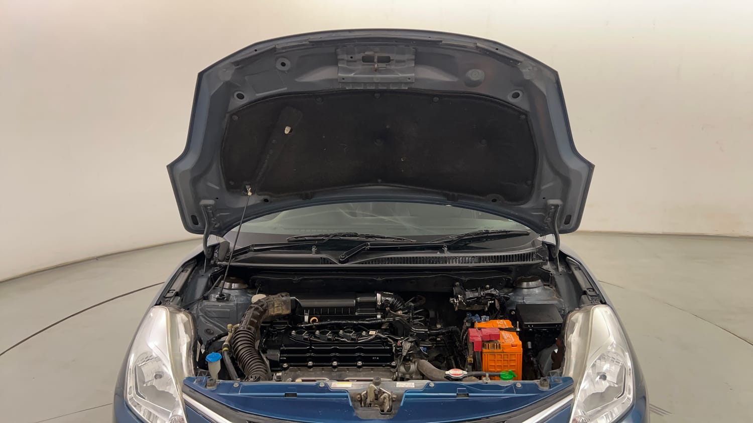 Used 2016 Maruti Suzuki Baleno Delta 1.2 Petrol Manual engine ENGINE & BONNET OPEN FRONT VIEW