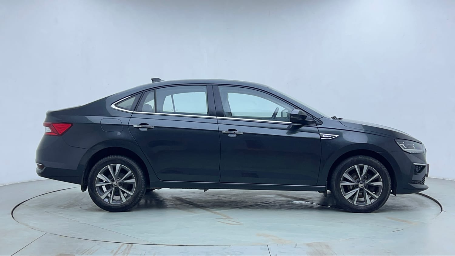 Used 2022 Skoda Slavia Style 1.0L TSI AT Petrol Automatic exterior RIGHT SIDE VIEW