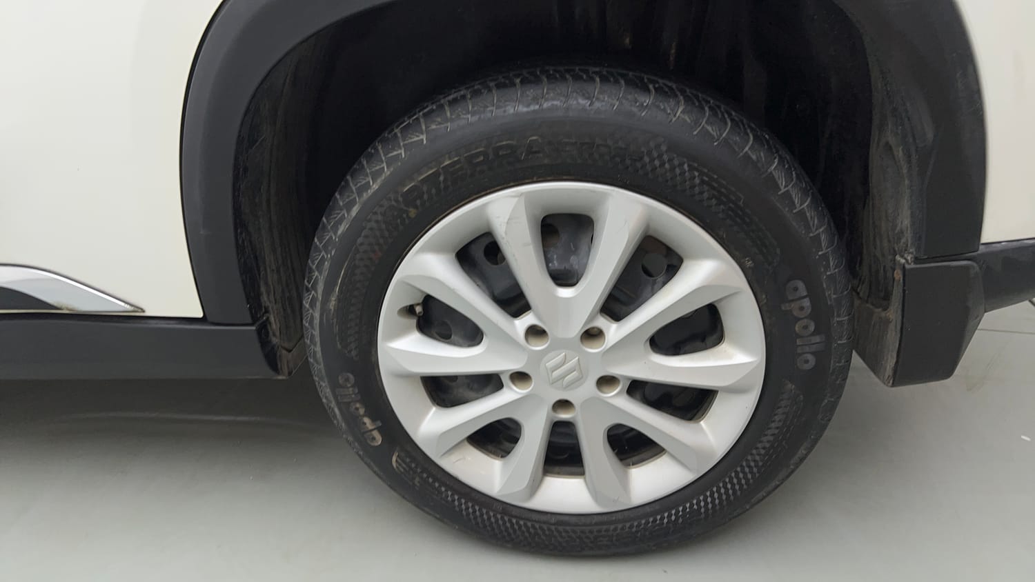 Used 2023 Maruti Suzuki Grand Vitara Sigma Smart Hybrid Petrol Manual tyres LEFT REAR TYRE RIM VIEW