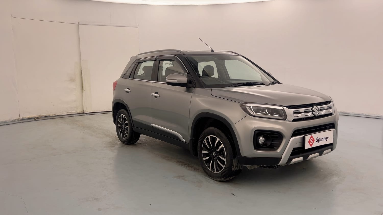 Used 2022 maruti-suzuki Vitara Brezza ZXi Plus Petrol Manual exterior RIGHT FRONT CORNER VIEW