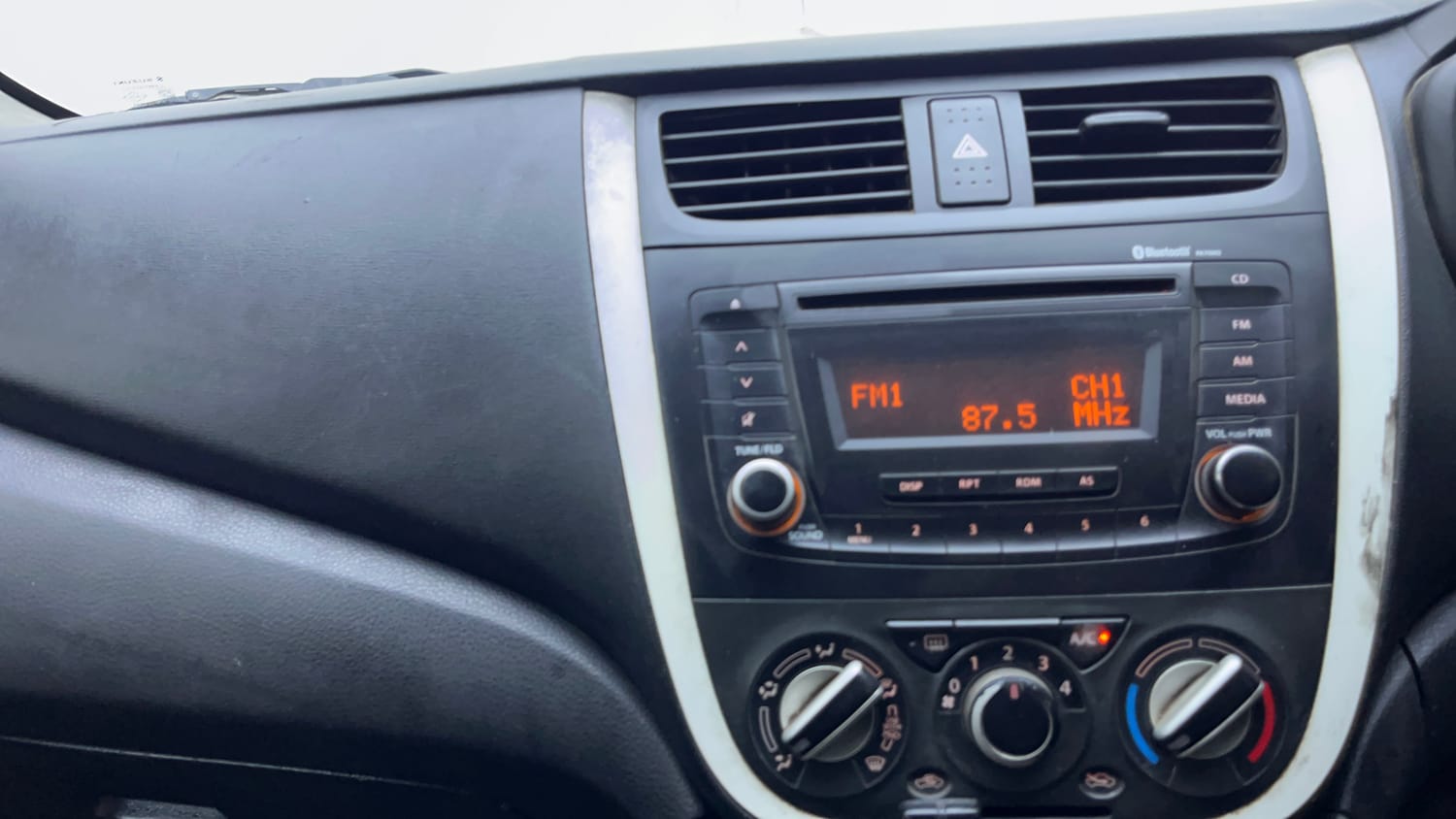 Used 2018 Maruti Suzuki Celerio X Zxi (Opt) Petrol Manual interior MUSIC SYSTEM & AC CONTROL VIEW