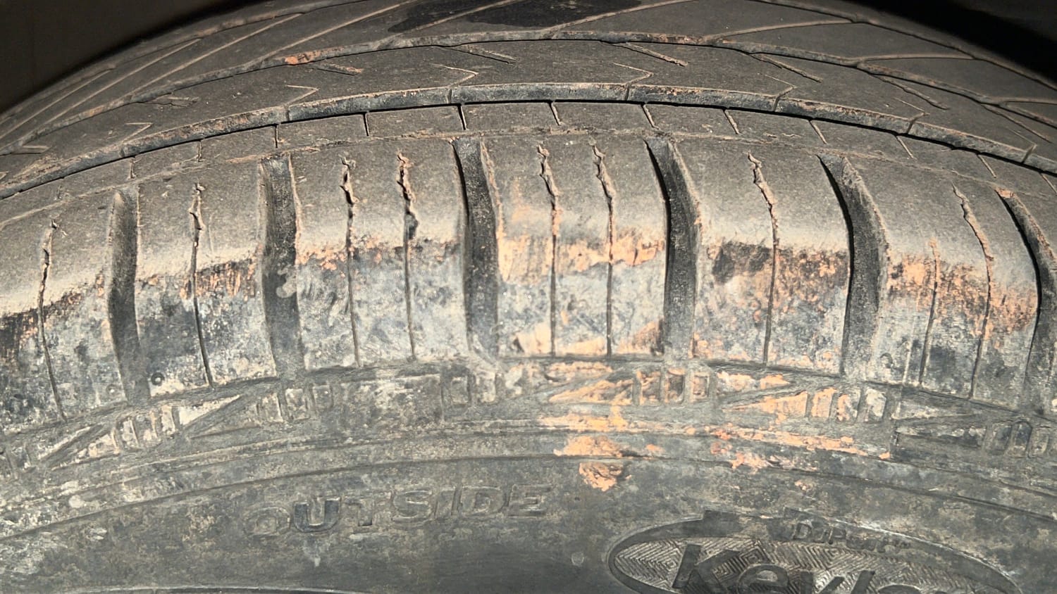 Used 2017 Honda Amaze 1.2 S i-VTEC Petrol Manual tyres RIGHT FRONT TYRE TREAD VIEW