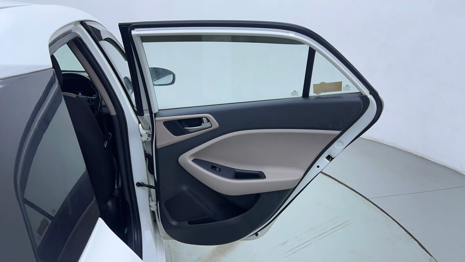 Used 2018 Hyundai Elite i20 Asta 1.2 (O) Petrol Manual interior RIGHT REAR DOOR OPEN VIEW