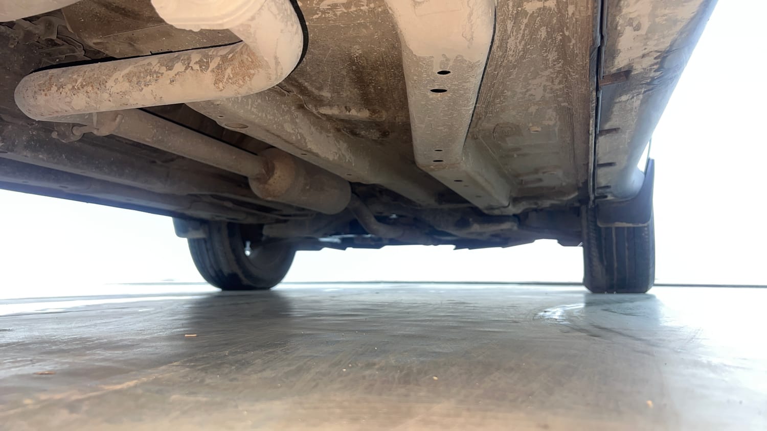 Used 2021 Tata Nexon XZA Plus (S) Petrol Automatic extra REAR RIGHT UNDERBODY VIEW