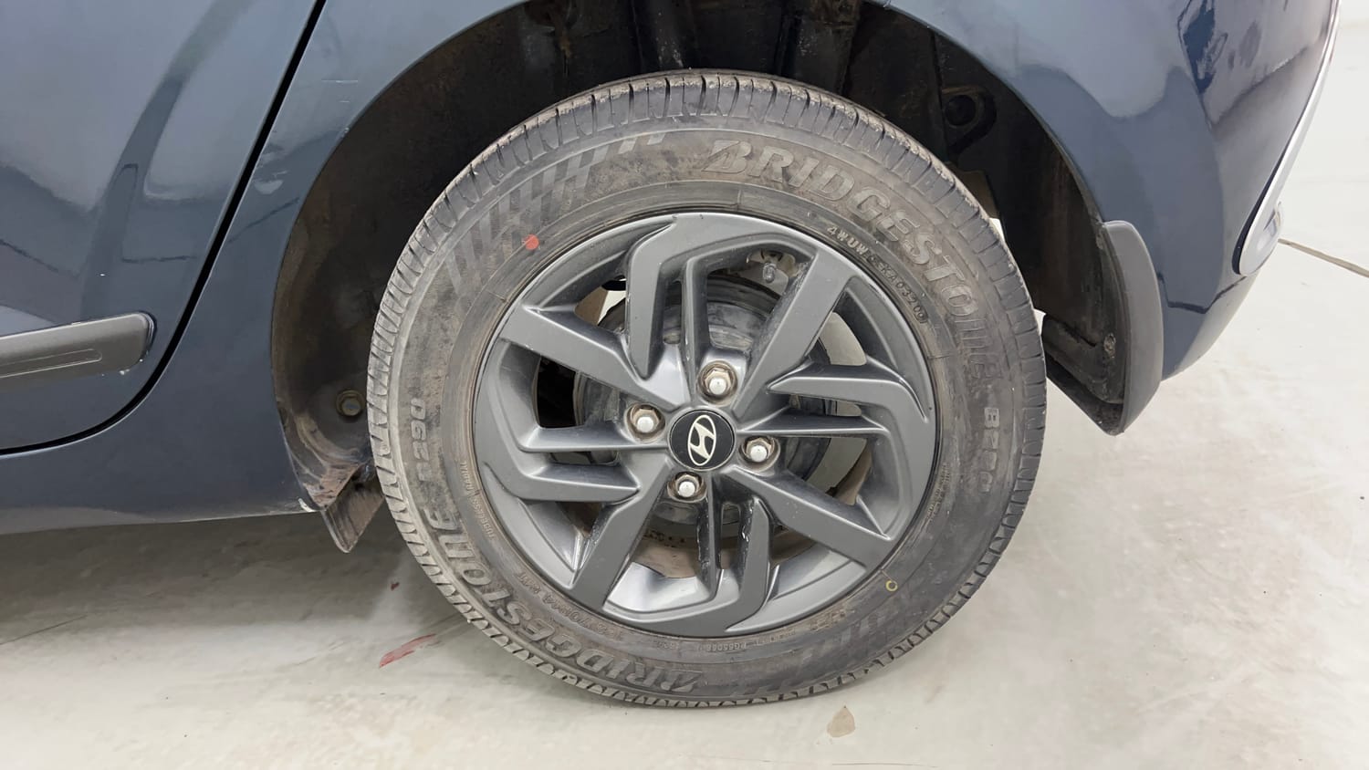 Used 2020 Hyundai Grand i10 Nios Sportz 1.2 Kappa VTVT CNG Cng Manual tyres LEFT REAR TYRE RIM VIEW