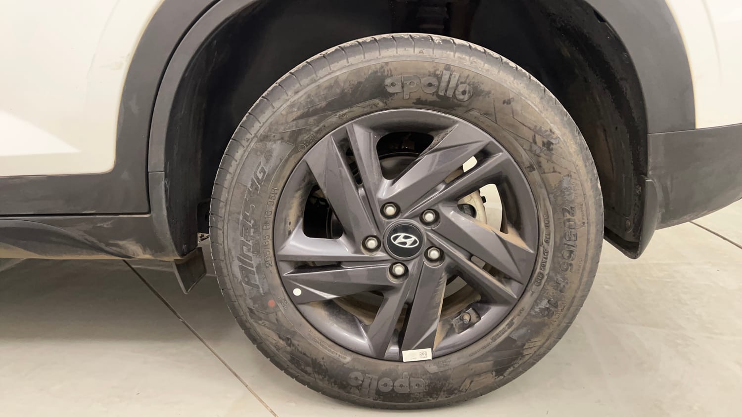 Used 2023 Hyundai Creta S Plus 1.5 Petrol Knight Petrol Manual tyres LEFT REAR TYRE RIM VIEW