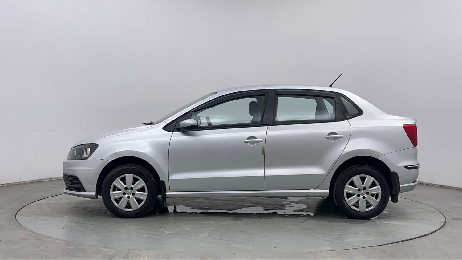 Used 2017 Volkswagen Ameo Trendline 1.2L (P) Petrol Manual exterior LEFT SIDE VIEW