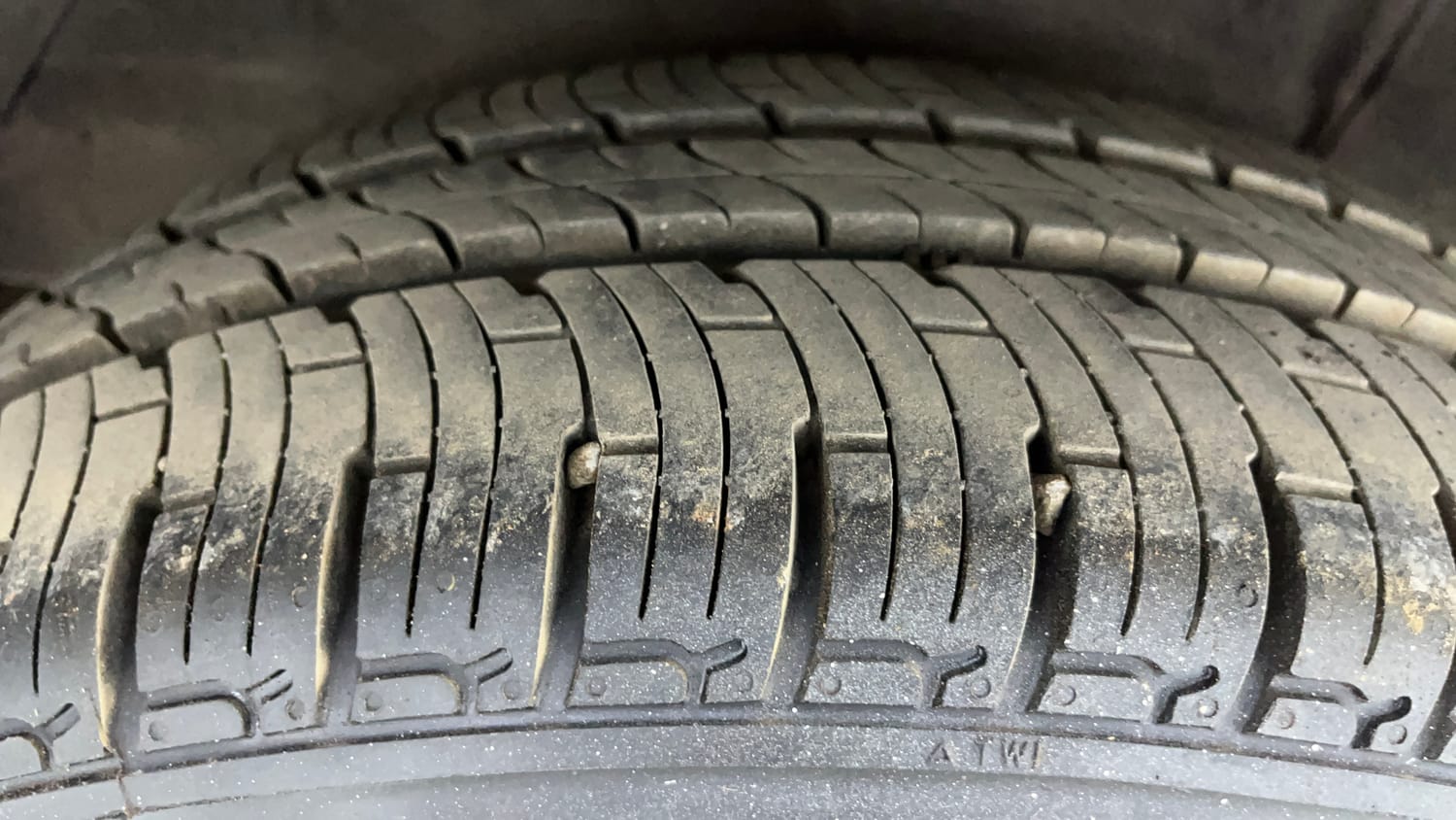 Used 2012 Hyundai i20 Sportz 1.2 Petrol Manual tyres RIGHT REAR TYRE TREAD VIEW