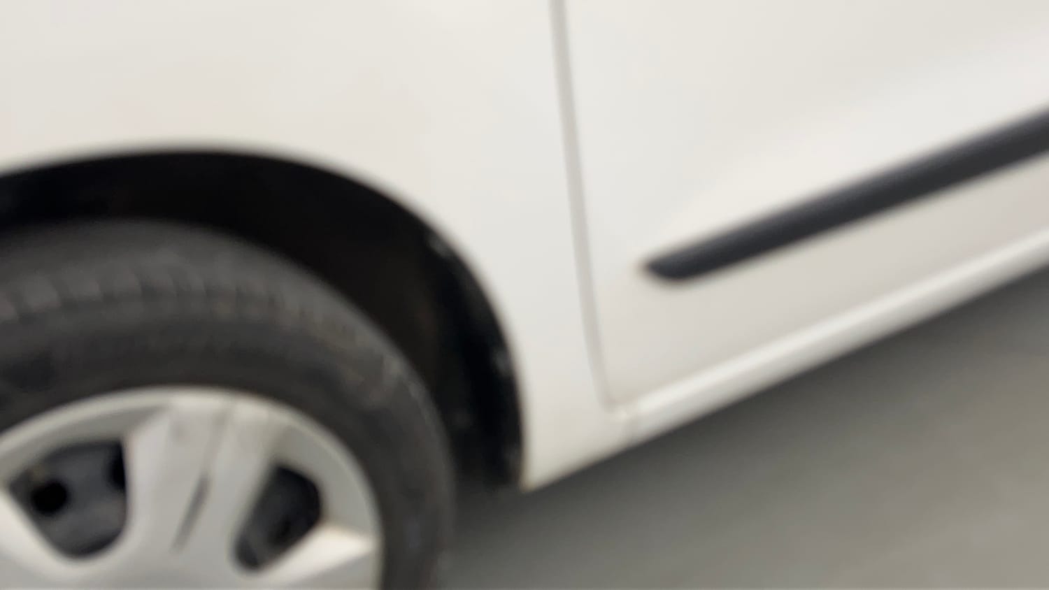 Used 2016 Maruti Suzuki Wagon R 1.0 VXI AMT Petrol Automatic dents MINOR SCRATCH