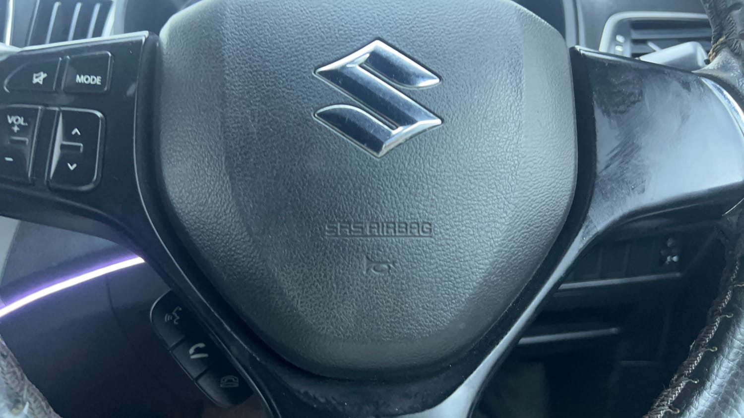 Used 2019 Maruti Suzuki Baleno Zeta Automatic Petrol Automatic top_features Airbags