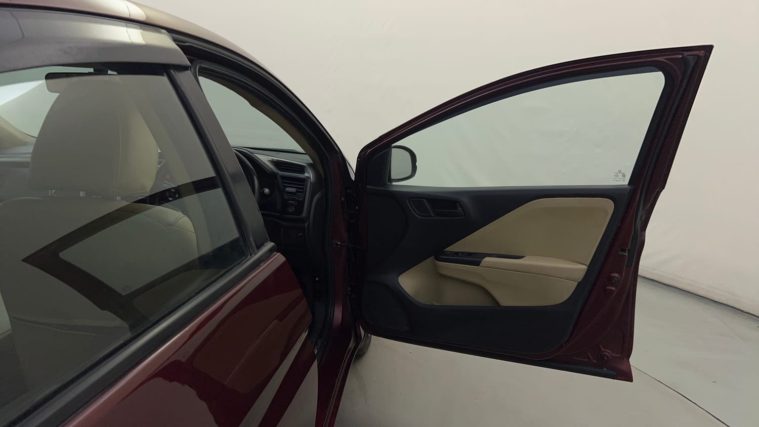 Used 2014 Honda City SV Diesel Diesel Manual interior RIGHT FRONT DOOR OPEN VIEW