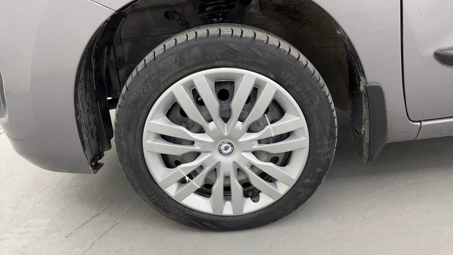 Used 2017 Maruti Suzuki Wagon R 1.0 VXI AMT (O) Petrol Automatic tyres LEFT FRONT TYRE RIM VIEW