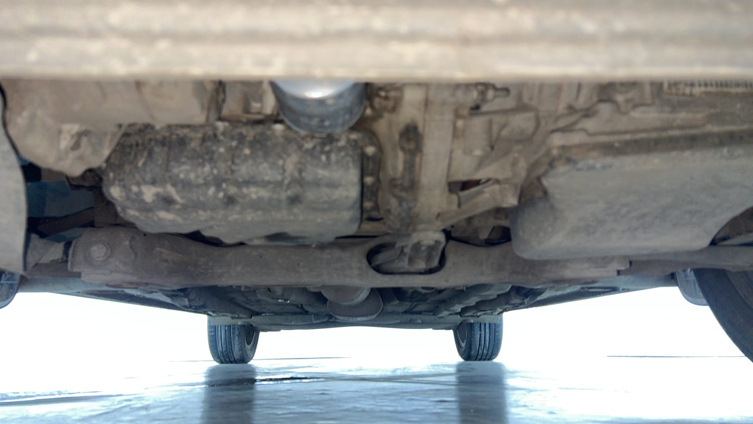 Used 2022 Skoda Slavia Style 1.0L TSI AT Petrol Automatic extra FRONT LEFT UNDERBODY VIEW