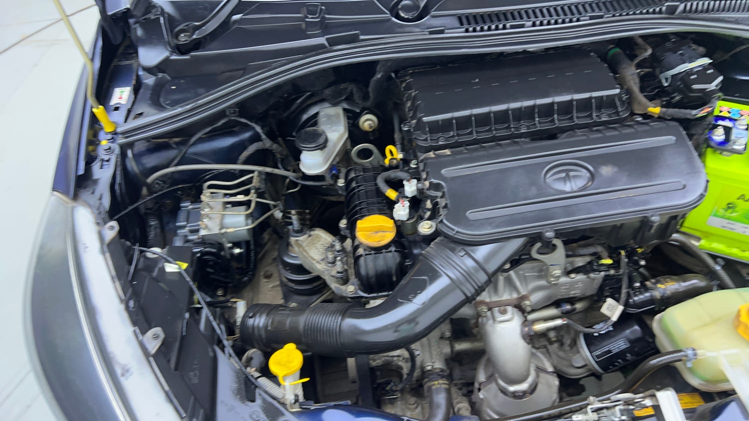Used 2021 Tata Tiago XZ Petrol Manual engine ENGINE RIGHT SIDE VIEW
