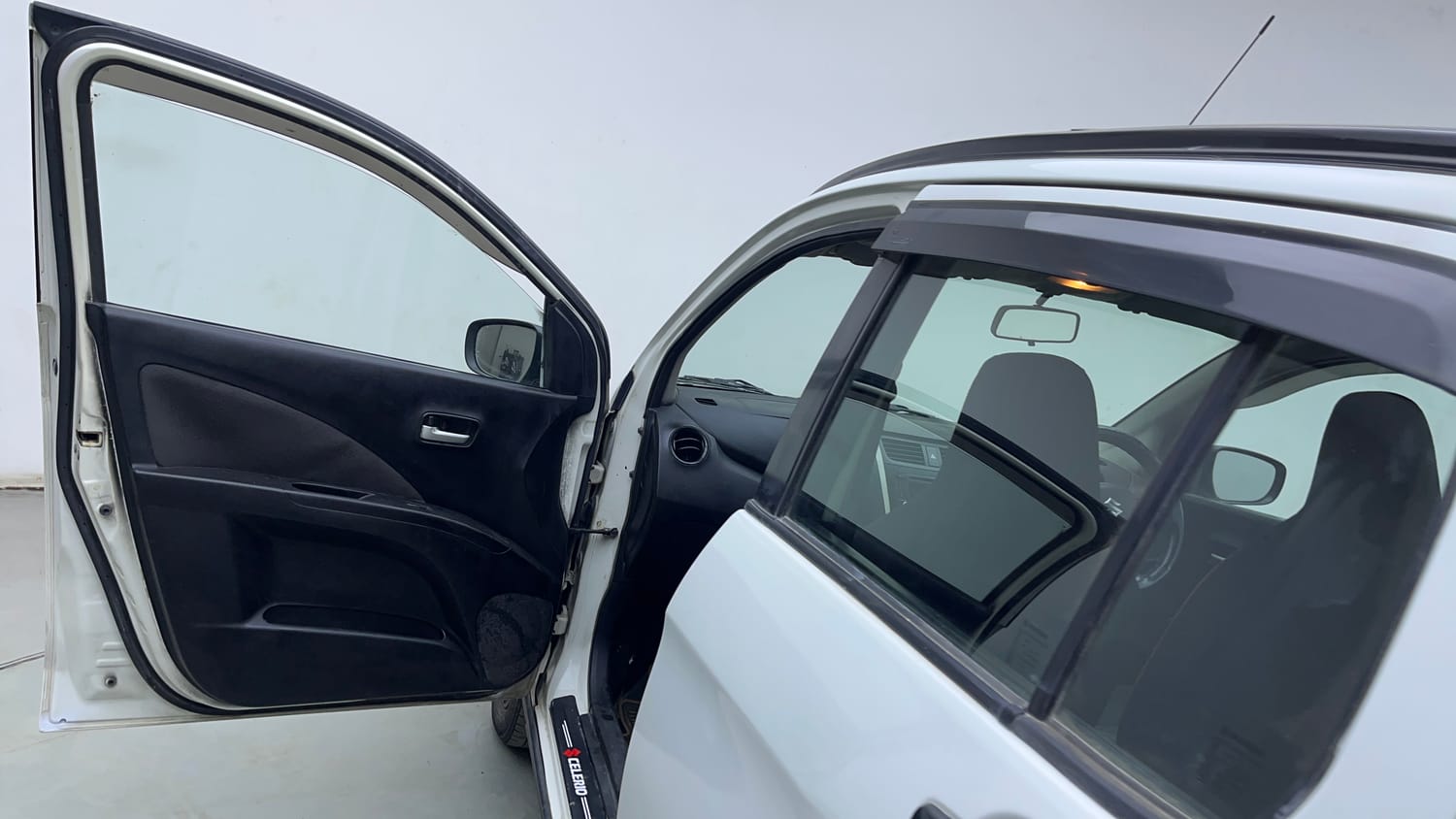 Used 2018 Maruti Suzuki Celerio X Zxi (Opt) Petrol Manual interior LEFT FRONT DOOR OPEN VIEW
