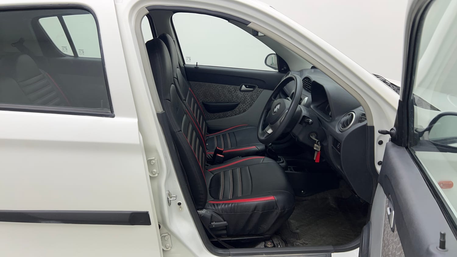 Used 2017 Maruti Suzuki Alto 800 VXi Petrol Manual interior RIGHT SIDE FRONT DOOR CABIN VIEW