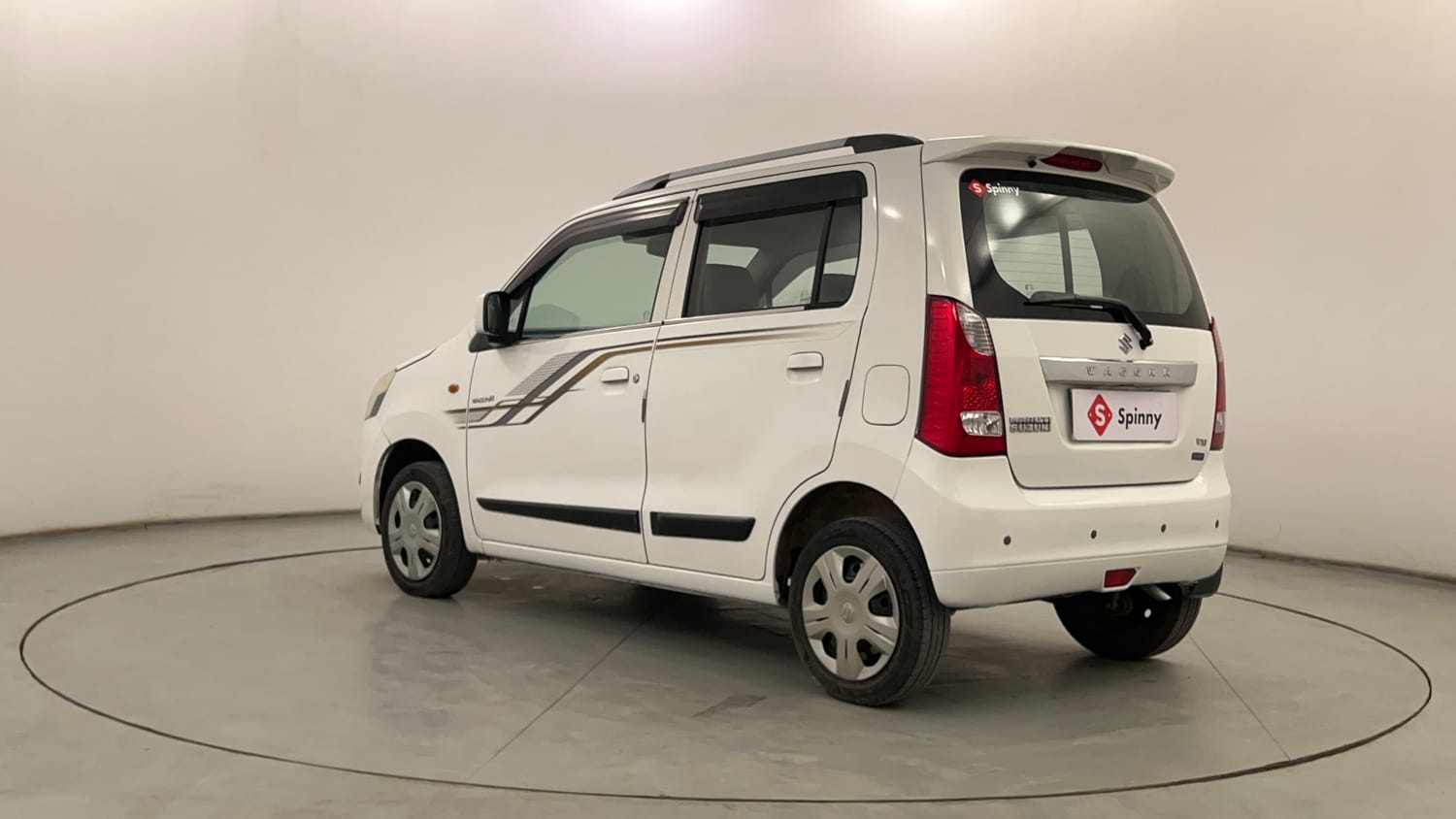 Used 2016 Maruti Suzuki Wagon R 1.0 VXI AMT Petrol Automatic exterior LEFT REAR CORNER VIEW