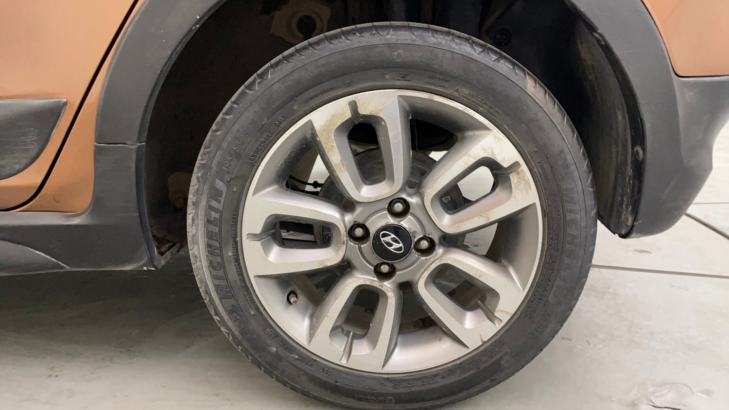 Used 2016 Hyundai i20 Active 1.2 SX Petrol Manual tyres LEFT REAR TYRE RIM VIEW