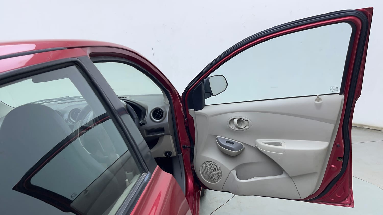 Used 2015 Datsun GO T Petrol Manual interior RIGHT FRONT DOOR OPEN VIEW